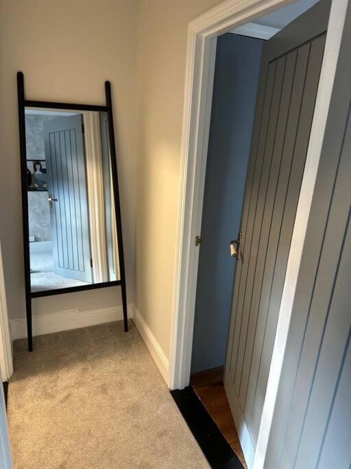 High Wycombe Centre- 2 Bed Flat Appartement Buitenkant foto